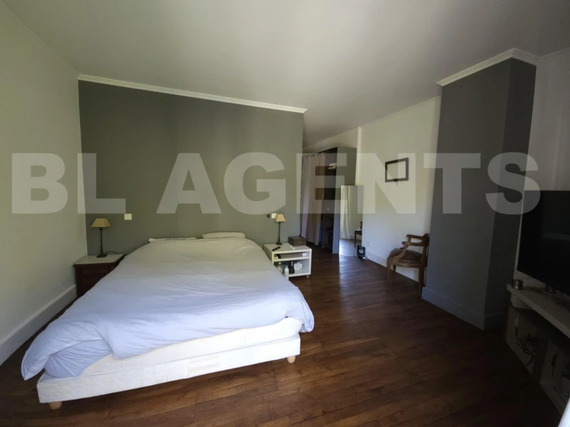 Chambre avec dressing