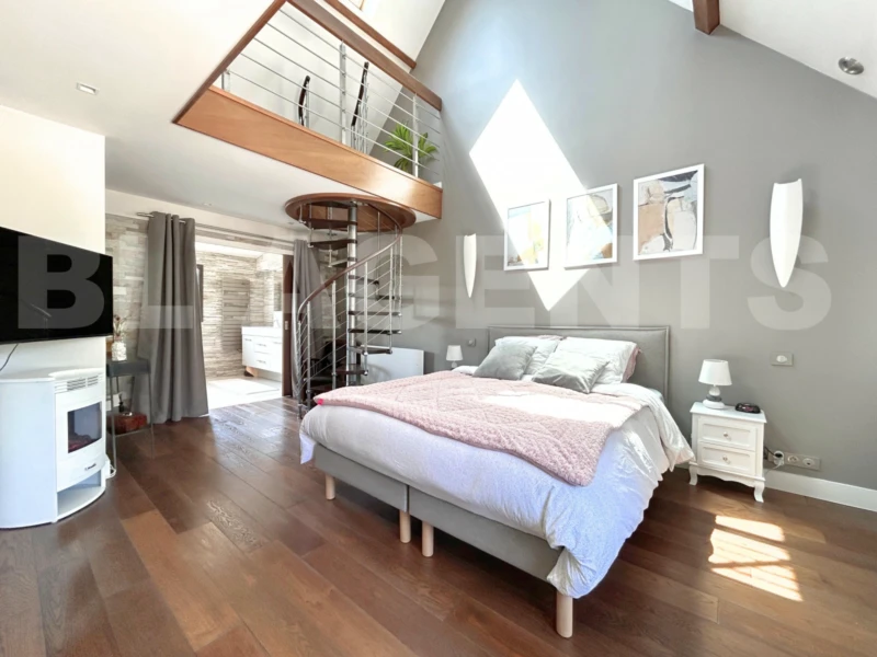 f08b74ac-85dc-432e-a025-8e0203ed2342