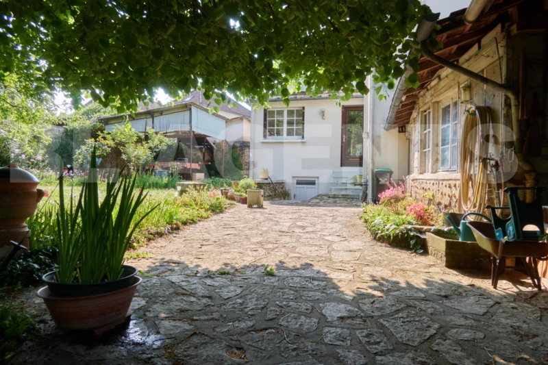 Jardin Mennecy mai 22 6