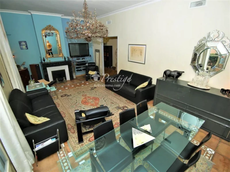 Salon Lustre