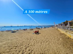 Plage Hyères Hippodrome à 100m – Accès mer immédiat pour location saisonnière