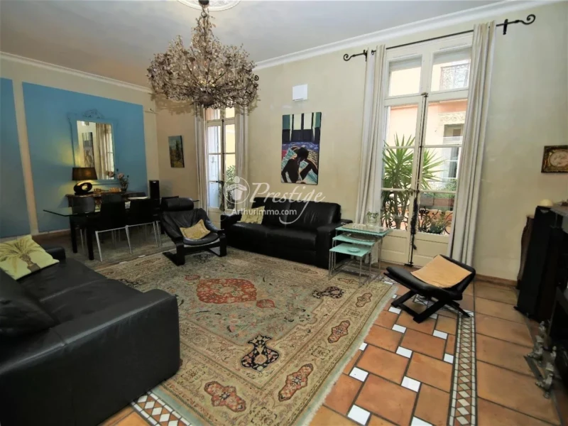 Salon Lustre