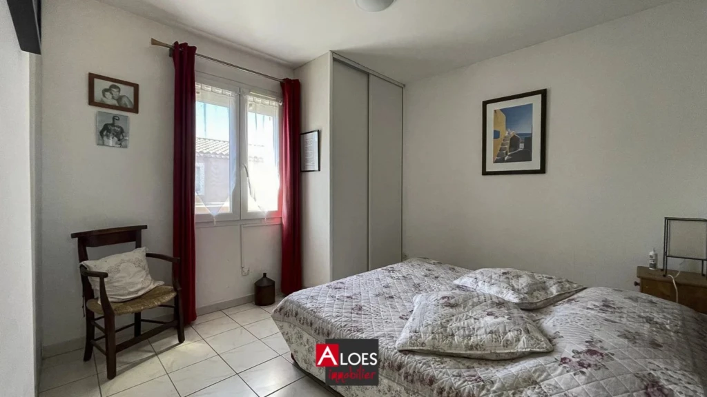 Maison Aigues-Mortes avec jardin