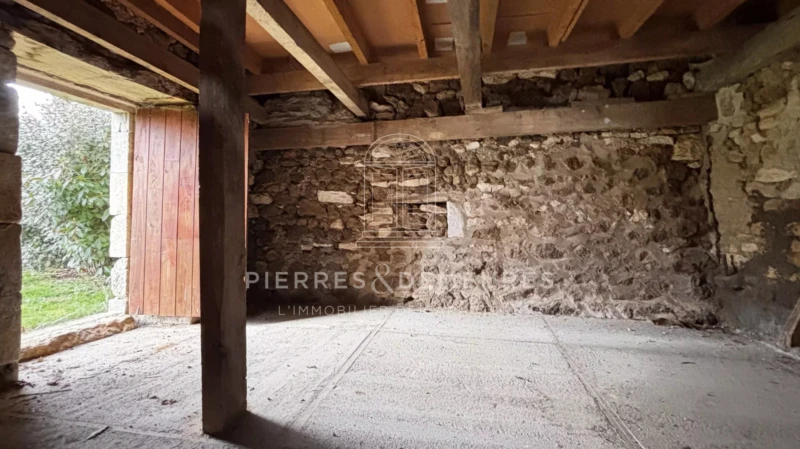 FERMETTE RENOVEE - GRANGE A AUVENT - BATISSE EN PIERRE - MAISON AVEC JARDIN - RESIDENCE SECONDAIRE - VIVRE A LA CAMPAGNE - MAISON A VENDRE A SAINT AOUT - BIEN DE CHARME