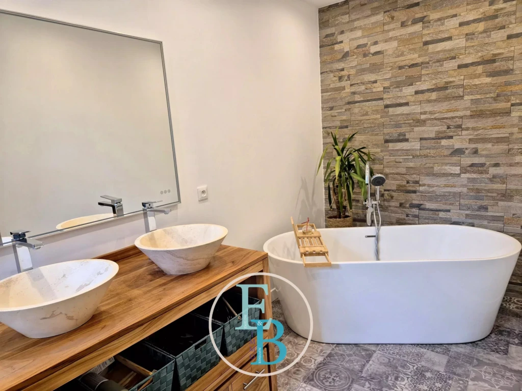 Salle de bain 1