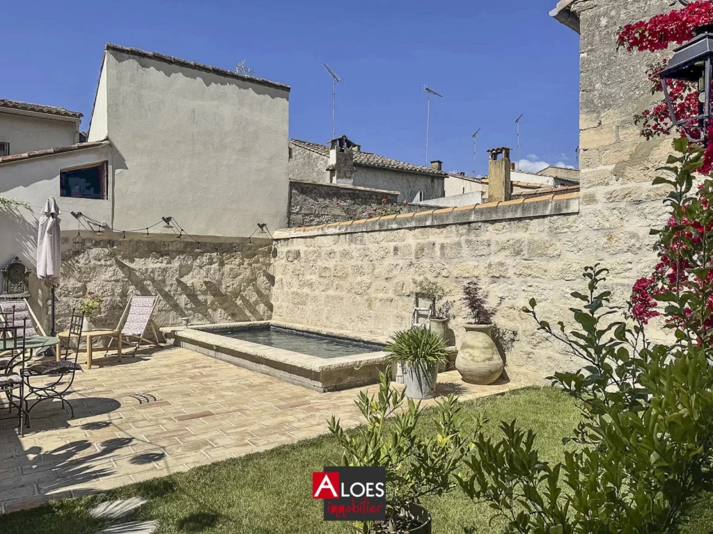 Maison Aigues-Mortes intra-muros