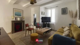Maison Aigues-Mortes intra-muros avec patio