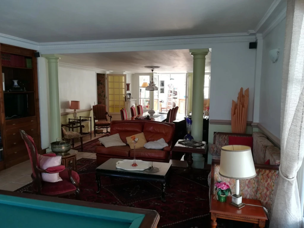 Salon