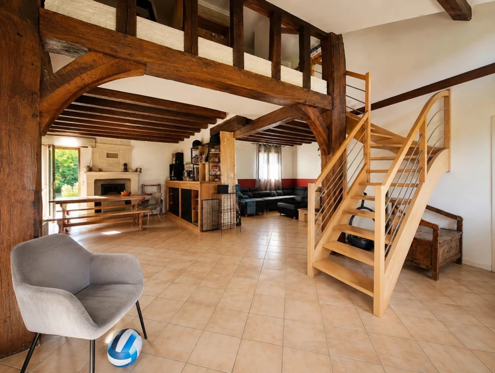 pièce de vie avec vue du salon