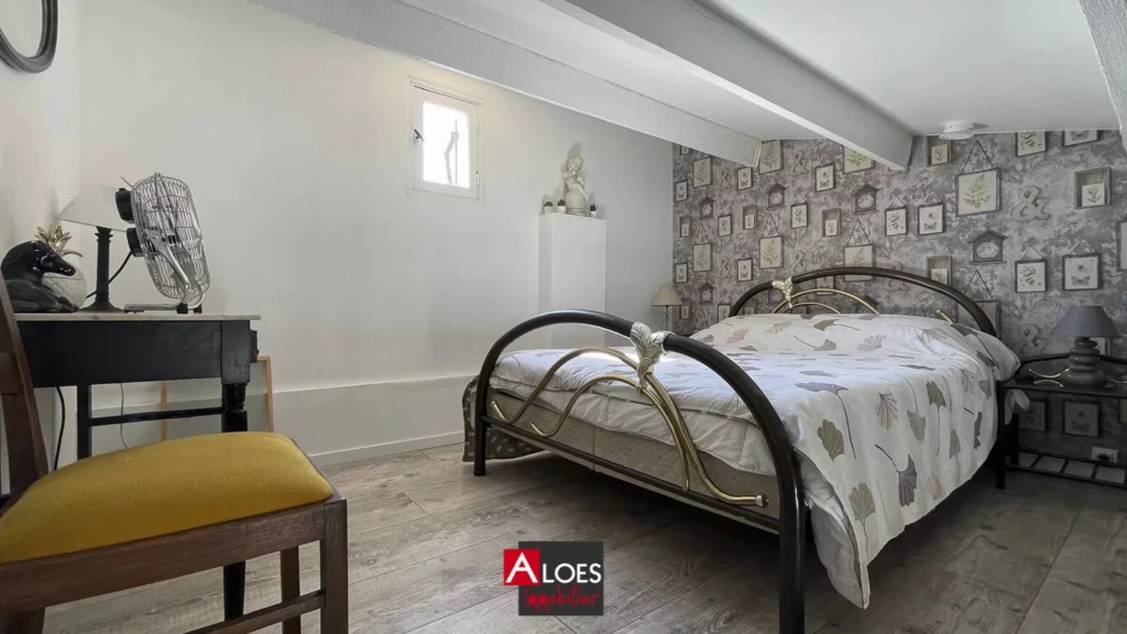 Maison Aigues-Mortes avec chambre de plain-pied, parking