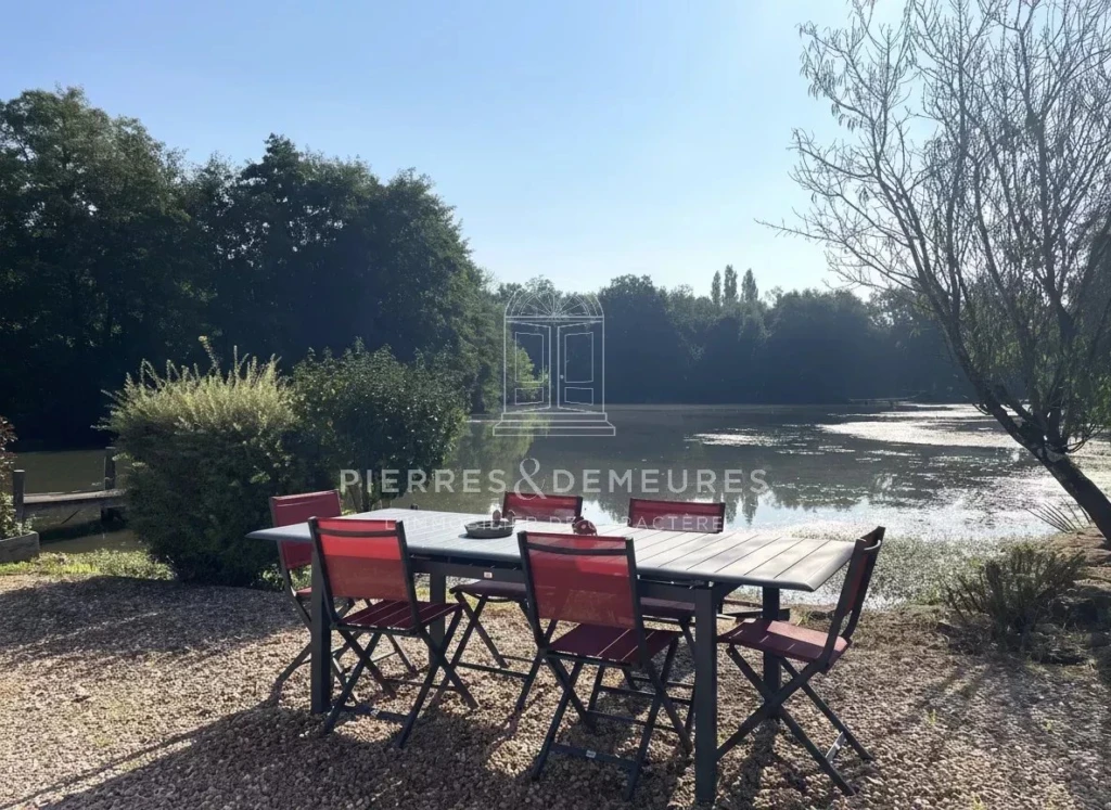 vue sur l'étang-manger au bord de l'eau-se metre au vert-déconnecter-se ressourcer