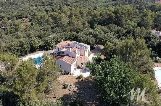 MAISON A VENDRE TAVERNES 83670 AVEC GRAND TERRAIN PISCINE ET 2 HABITATIONS