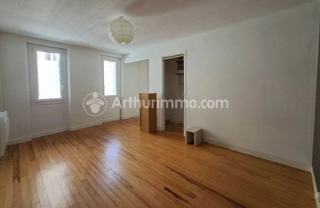 Bon état Caraman Centre ville cuisine séparée grand séjour grande chambre Maison de village Maison de ville salle de bain