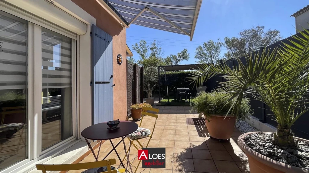 Maison Aigues-Mortes avec jardin