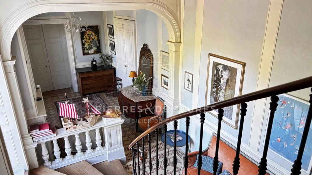 CHATEAU A RENOVER - CHATEAU A VENDRE DANS L'INDRE - CHATEAU AVEC PARC BOISE - CHATEAU AVEC PISCINE - CHATEAU AVEC DEPENDANCES - CREATION GITE CHAMBRES D'HOTES ET SALLES DE SEMINAIRES -