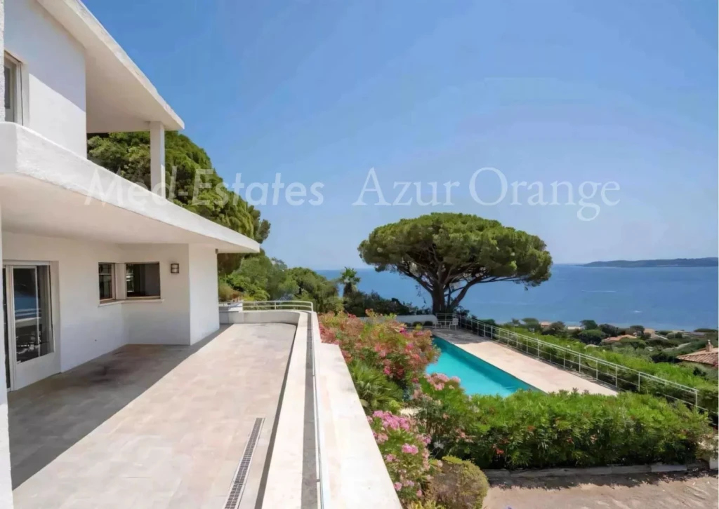 Villa modernist André Barbier-Bouvet Sainte Maxime Golfe de StTropez vue mer panoramique