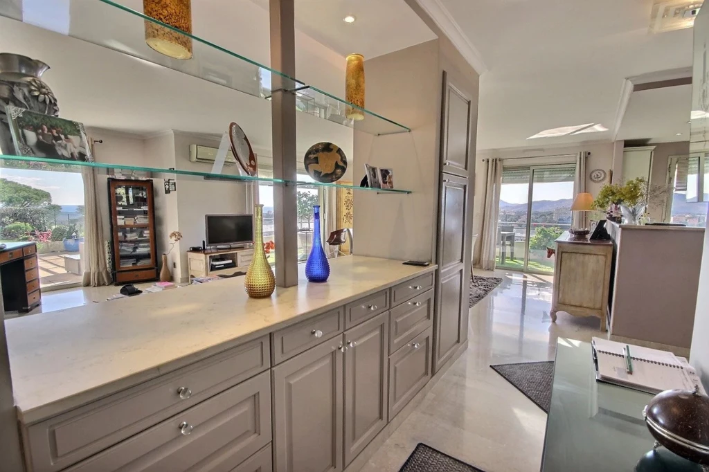 Appartement d’exception avec vue mer panoramique Le Cannet Résidentiel