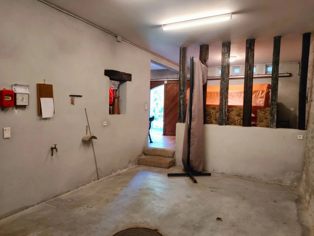Garage maison principale