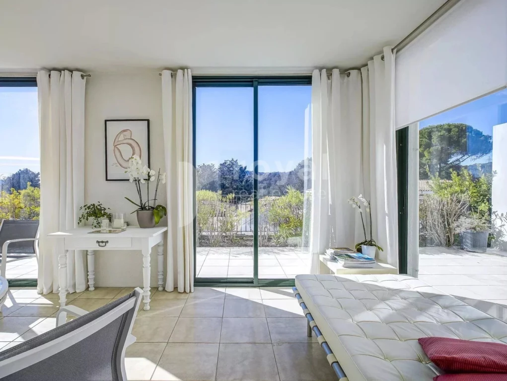 Intérieur spacieux avec décoration raffinée – Domaine sécurisé - Royal Mougins Golf