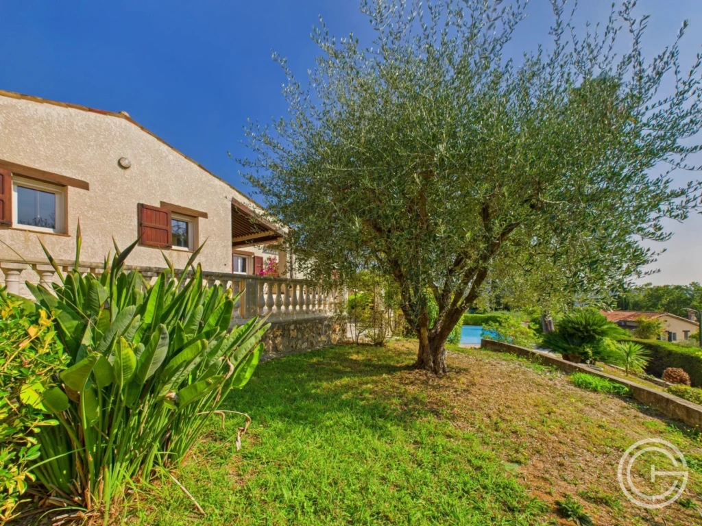Villa individuelle 199m² avec Piscine + 1857m² de Jardin - LA COLLE SUR LOUP