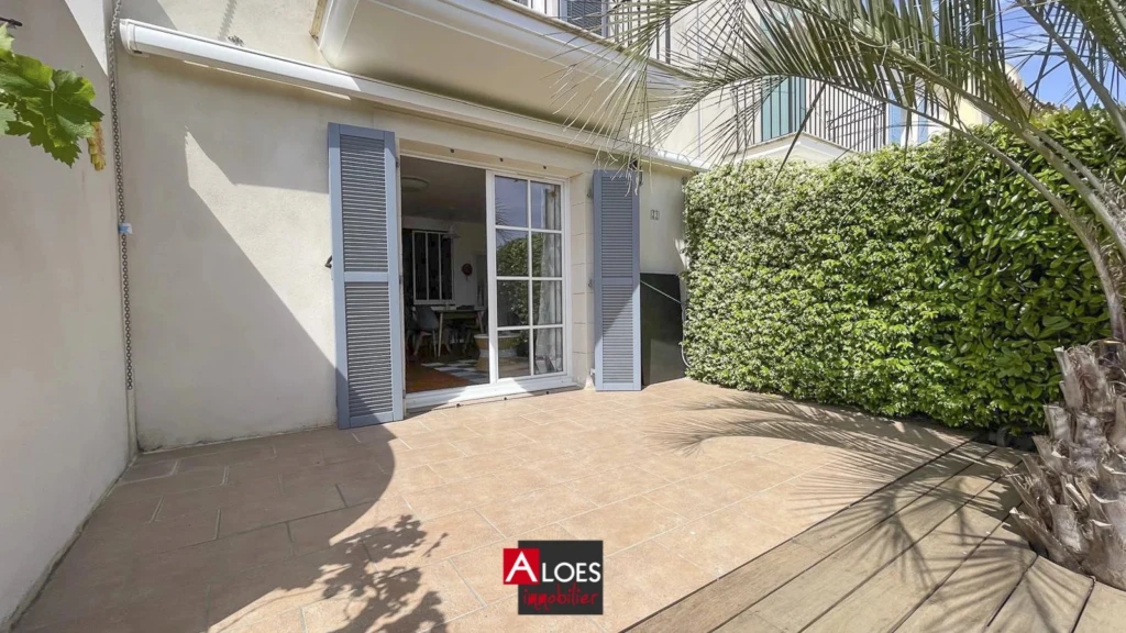 Marina Aigues-Mortes avec garage et parking