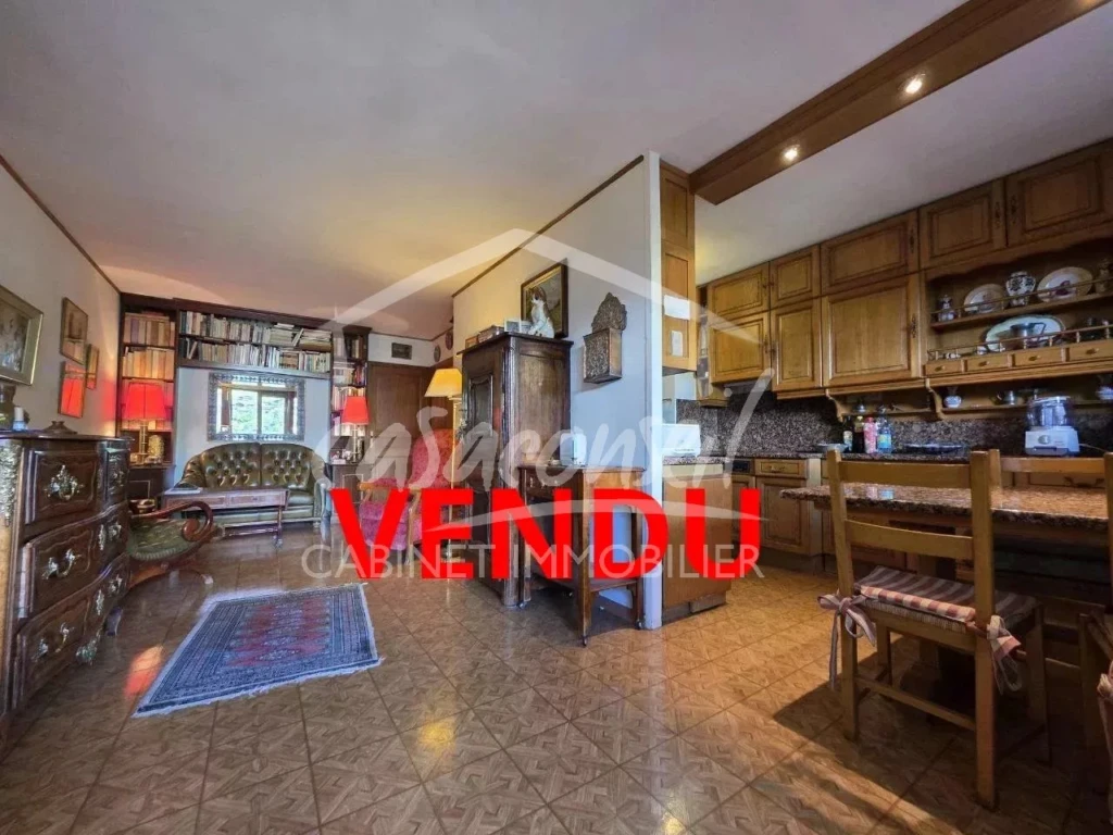 Le Séjour avec cuisine ouvert sur la terrasse 