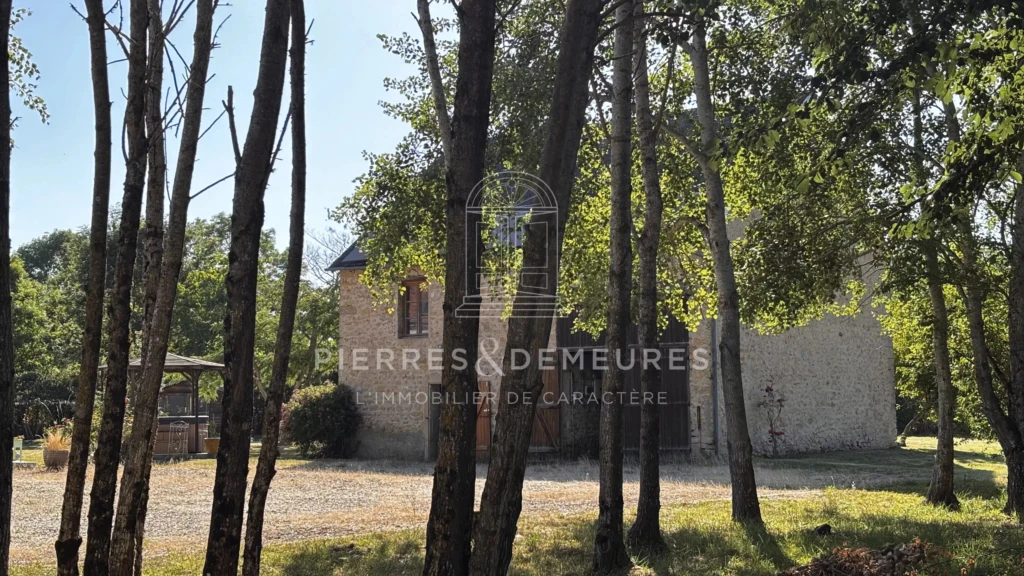 LONGERE RENOVEE - FERMETTE RENOVEE - RESIDENCE SECONDAIRE - MAISON AVEC JARDIN - CHAMBRES D'HOTES - CREATION GITE -