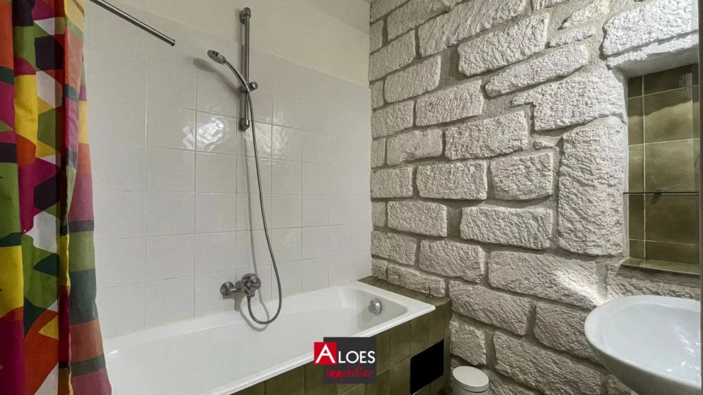 Maison Aigues-Mortes intra-muros