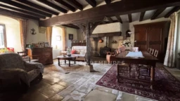 MANOIR - DEPENDANCES EN PIERRE - PROPRIETE AGRICOLE - BIEN DE CHARME - BIEN DE CARACTERE - FERME AVEC PRAIRIE ET BOIS - PROPRIETE A VENDRE A CHATEAUROUX - DOMAINE AGRICOLE A VENDRE DANS l'INDRE