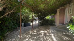 Maison Aigues-Mortes avec chambre de plain-pied et garage