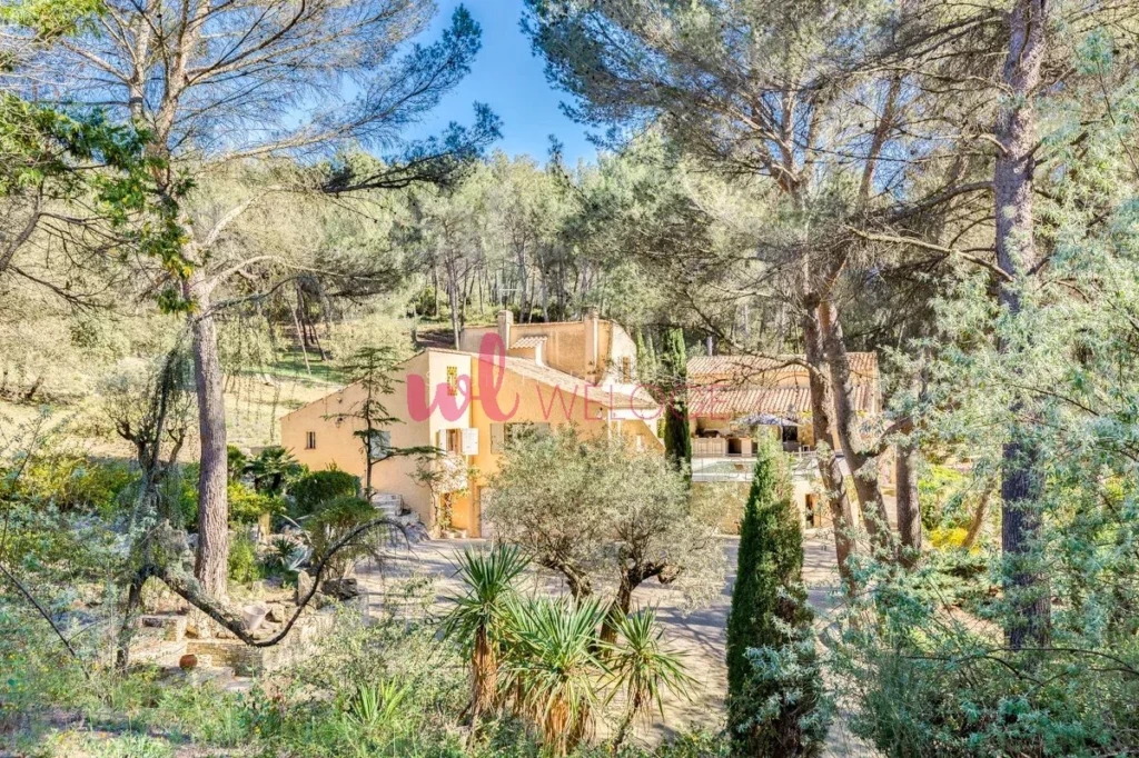 propriete au calme sans vis a vis au coeur de la pinede a vendre aix en provence