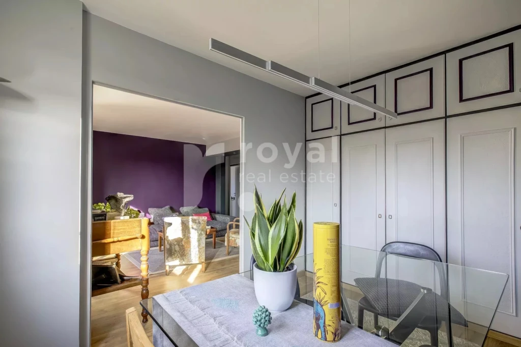 Appartement rénové à Valbonne avec salle à manger conviviale