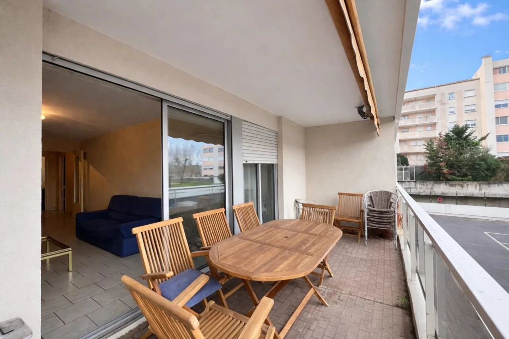 Cannes La Bocca - Centre Ville - 3 pièces - Terrasse - Parking - À Rénover