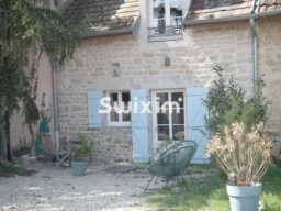 Maison en pierre avec une rénovation de charme
