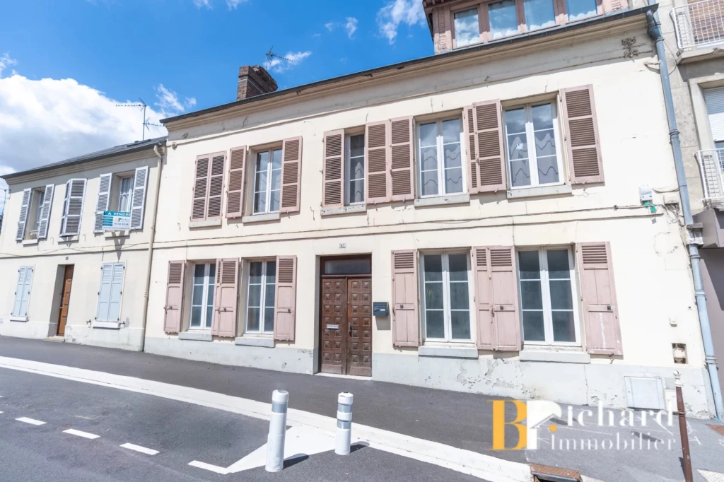 Drone Laon Mots-clés :
Jordan Beaufrère Photographe Aisne Photographe Laon Vidéaste Laon