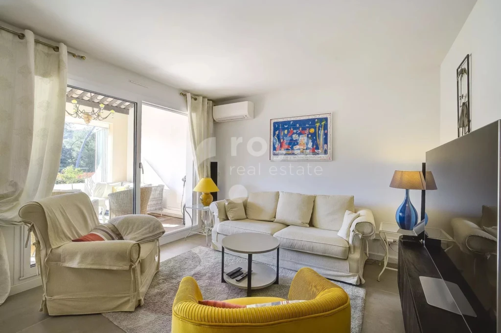 Intérieur raffiné et décoré avec goût dans une villa de prestige à Mougins