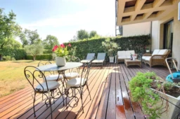 Valbonne Villa Sécurisée avec Vue Panoramique et Piscine à vendre