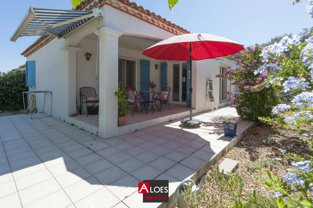 Maison Aigues-Mortes 4 pièces de plain-pied avec garage