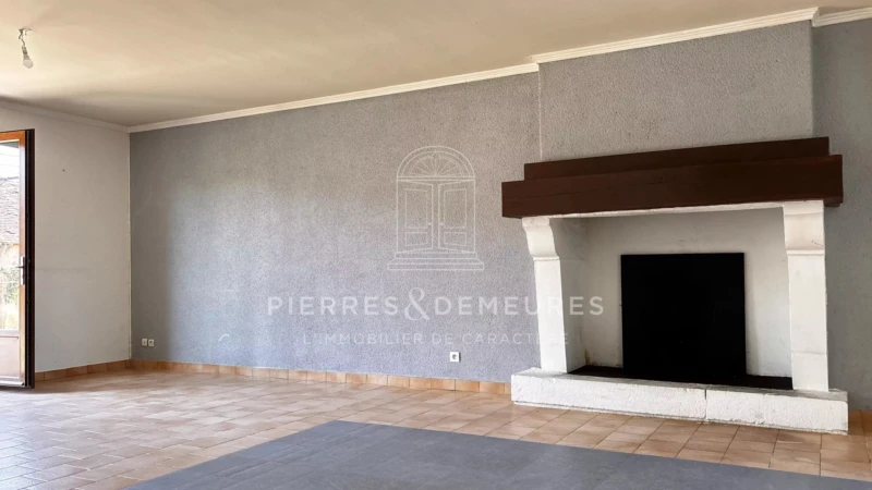 VILLAGE HOUSE - HOUSE FOR SALE IN MONTIPOURET - HOUSE WITH GARDEN AND WELL - HOLIDAY HOME - STONE HOUSE - HOUSE FOR SALE IN FRANCE