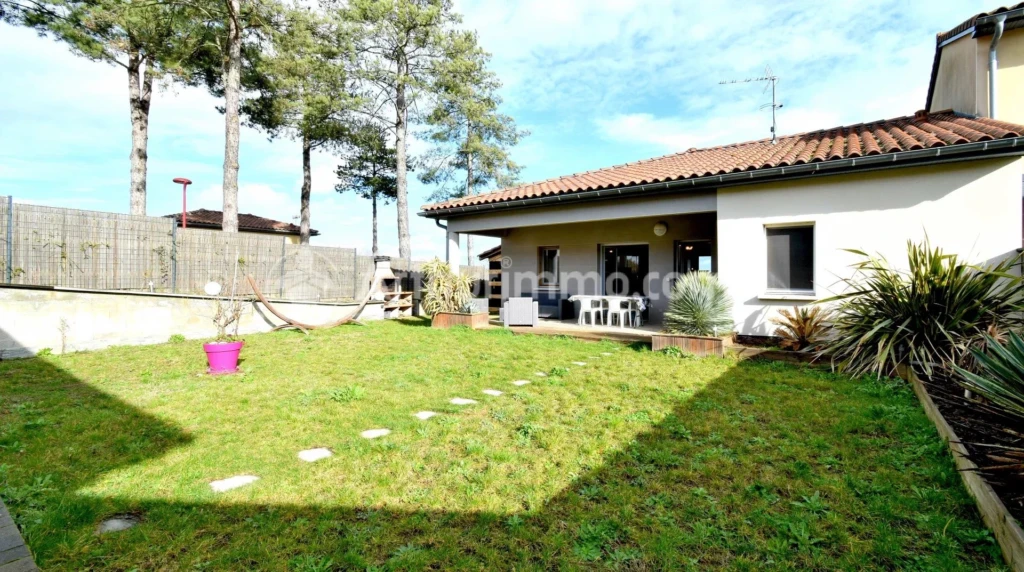 Arthurimmo.com Gragnague Jardin et Terrasse chauffée Labastide-Beauvoir Maison T4 plain-pied Montgiscard Salle de bain avec Douche