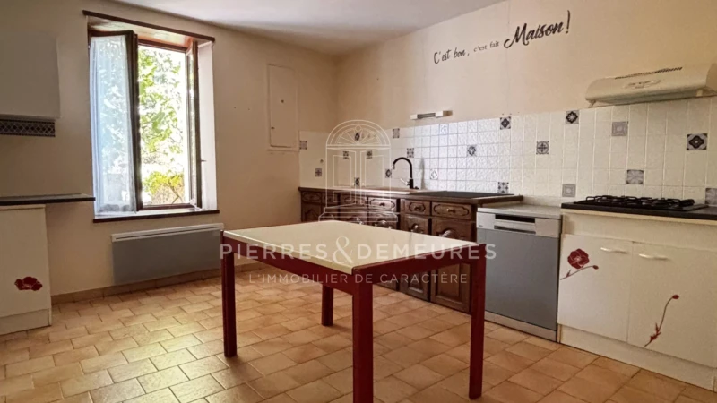 MAISON DE VILLAGE - MAISON A VENDRE A MONTIPOURET - MAISON AVEC JARDIN ET PUITS - MAISON DE VACANCES - MAISON EN PIERRE 
