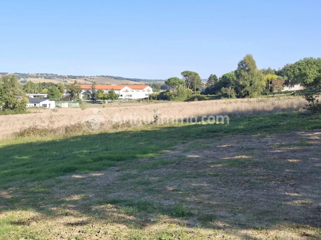 AU calme AU centre ville Avec vue Proche des écoles Proche des commodités terrain constructible viabilisé