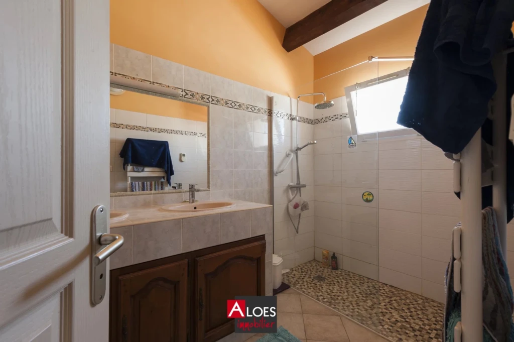 Maison Aigues-Mortes avec garage