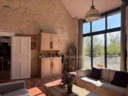 MAISON DE CAMPAGNE A VENDRE DANS LE CENTRE DE LA FRANCE - LONGÈRE - PIERRES APPARENTES - POUTRES - SÉJOUR CATHÉDRALE - AUTHENTICITE - GITE - CHAMBRE D’HÔTES