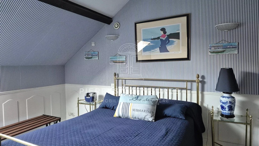 intérieur charmant-lieu accueillant-fonctionnel-sans travaux-vue sur la piscine