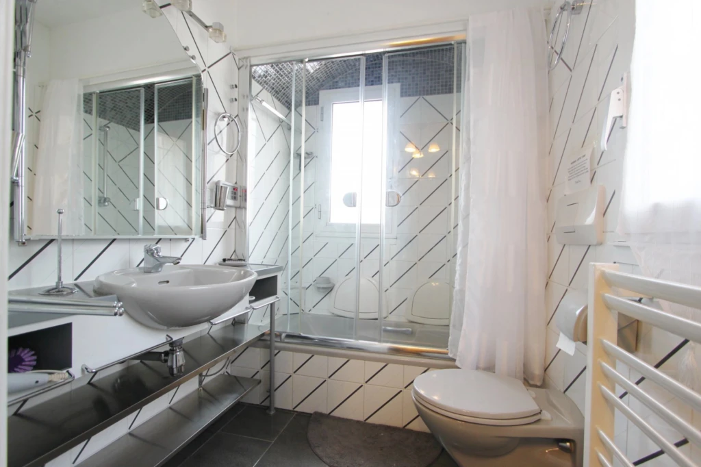 Salle de bains Lumière naturelle Carrelage