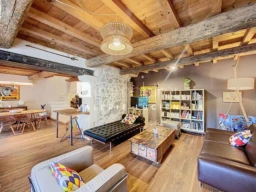 Maison familiale Mouriès salon avec bibliothèque