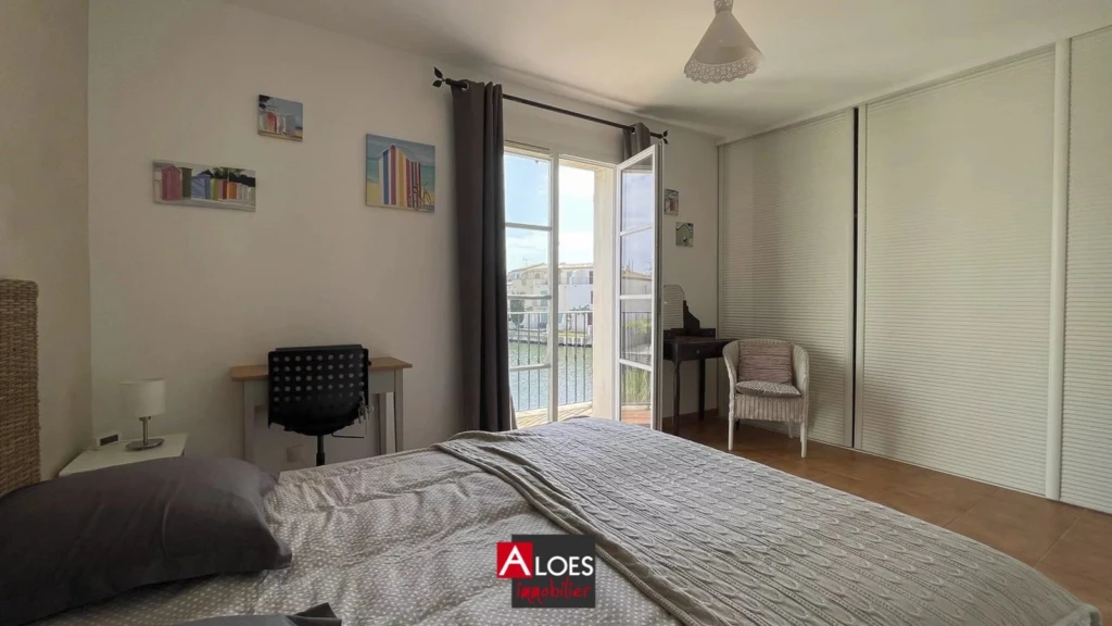 Marina Aigues-Mortes avec garage et parking