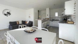 Marina Aigues-Mortes avec cave, secteur piscine