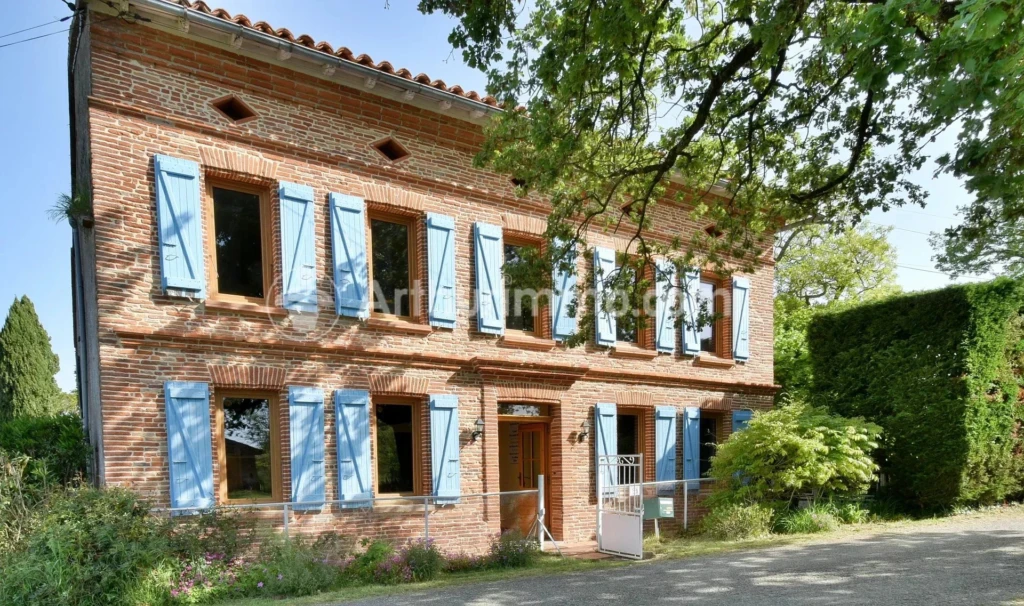 Arthurimmo.com Gragnague calme Campagne maison T7-8 Piscine
